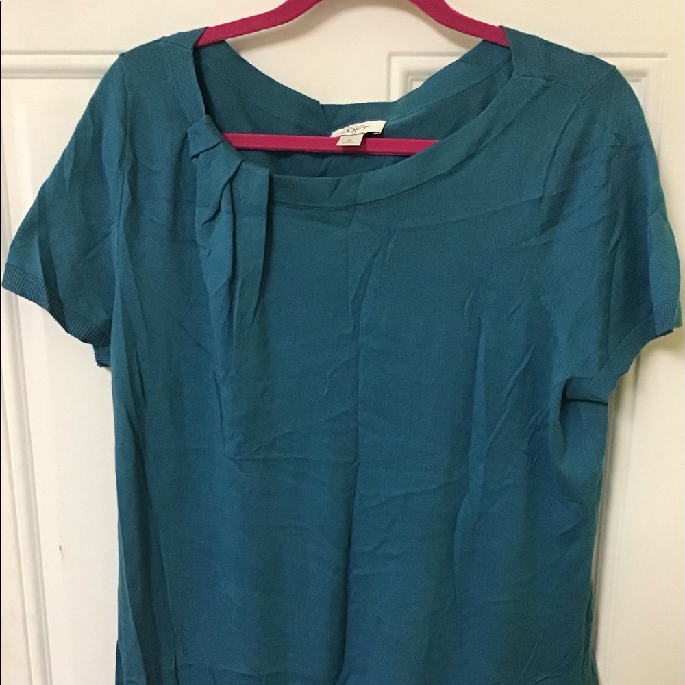 Ann Taylor LOFT short sleeve blouse.